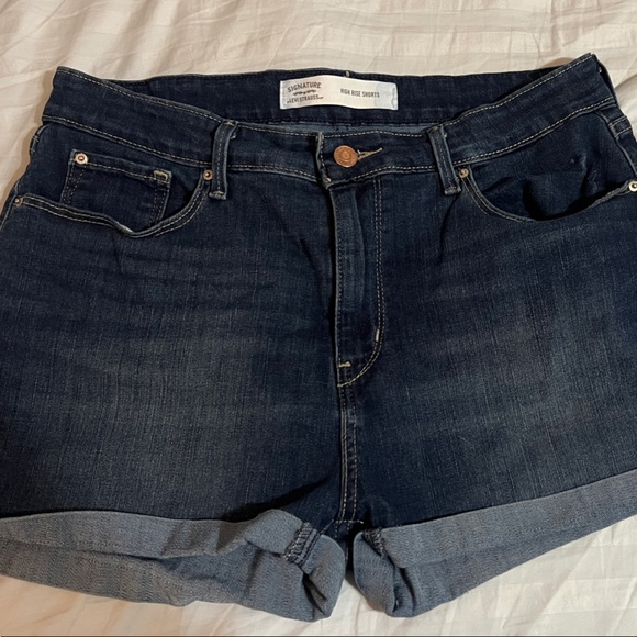 Signature by Levi Strauss Dark Blue Women's Denim Shorts - Picture 1 of 3